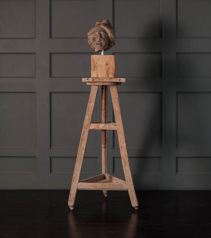 Adjustable Sculpting Stand