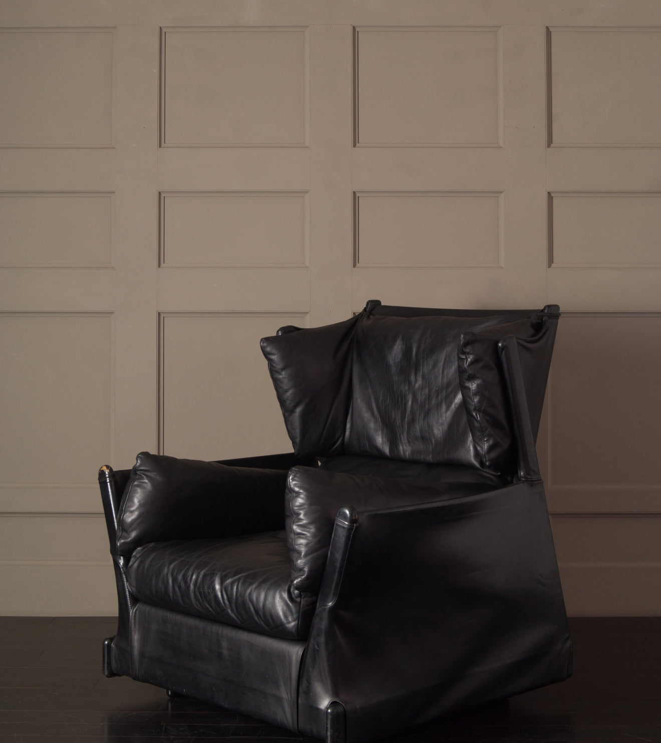 Vico Magistretti for Cassina, 'Vela' Club Chairs