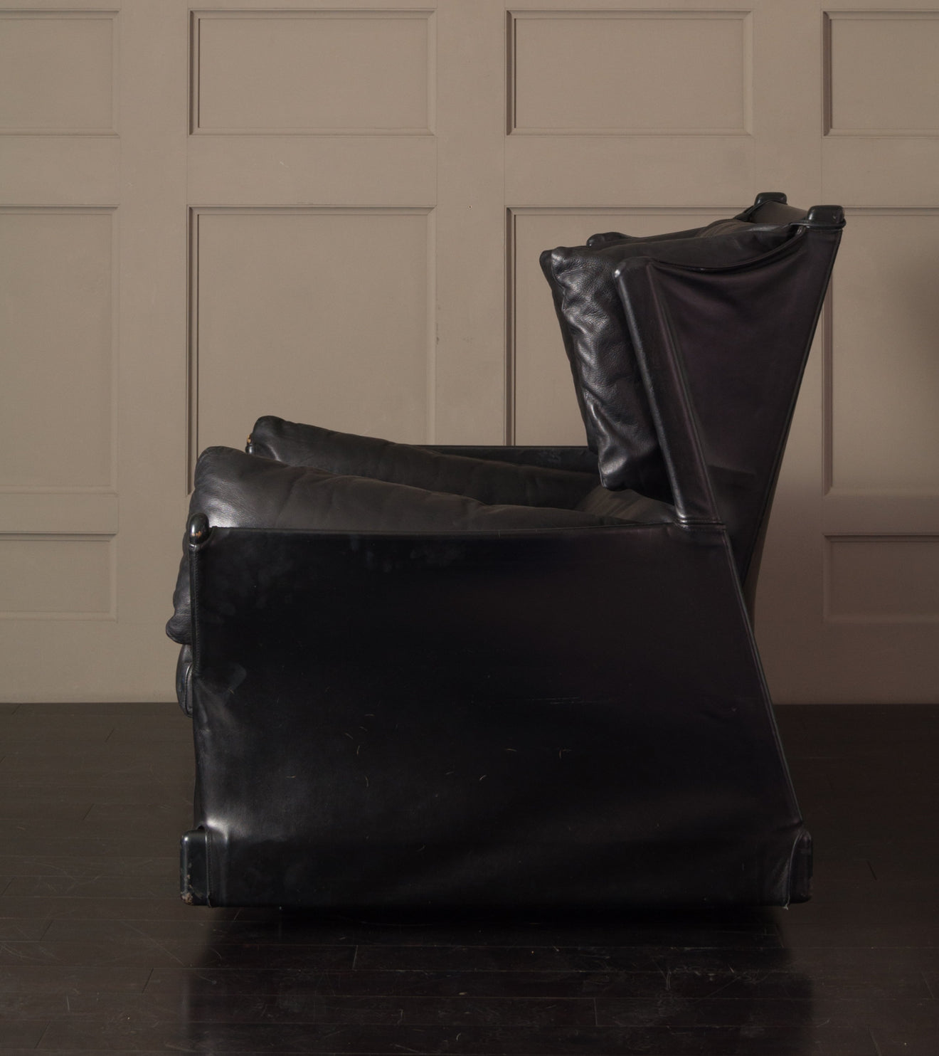 Vico Magistretti for Cassina, 'Vela' Club Chairs