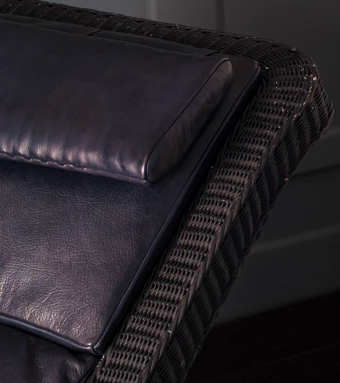 Victorian Cantilevered Lounge