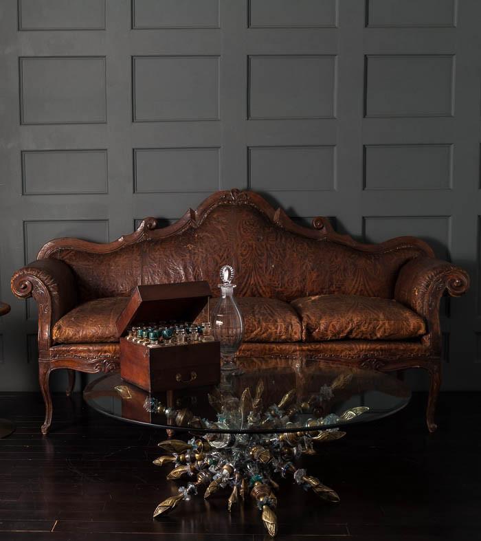 Italian 18th Century Sofa with Venetian pressed leather upholstery